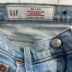 GAP women’s Light Blue Vintage Slim Mid Rise Jeans